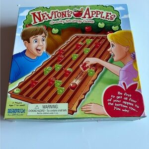 Newton's Apples Gravity Strategy Game - Red and Green